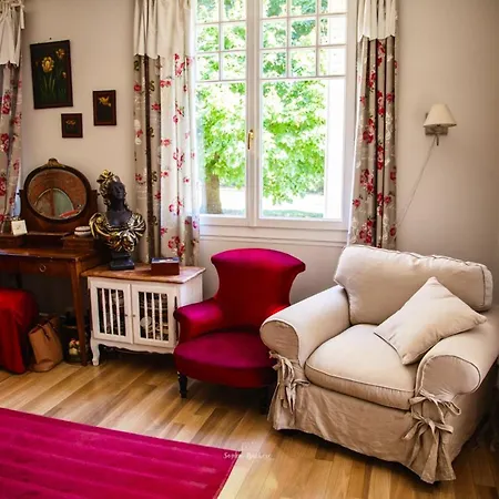 De 3 Chambres Avec Piscine Privee Jacuzzi Et Jardin Clos A