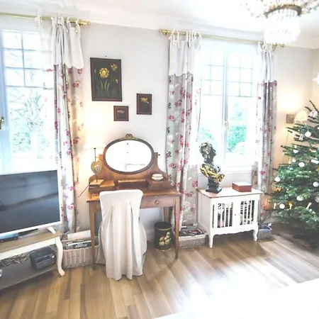 De 3 Chambres Avec Piscine Privee Jacuzzi Et Jardin Clos A