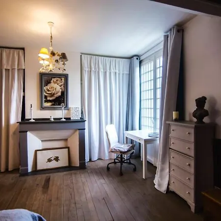 De 3 Chambres Avec Piscine Privee Jacuzzi Et Jardin Clos A Βίλα