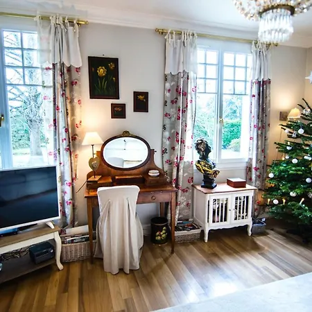 De 3 Chambres Avec Piscine Privee Jacuzzi Et Jardin Clos A