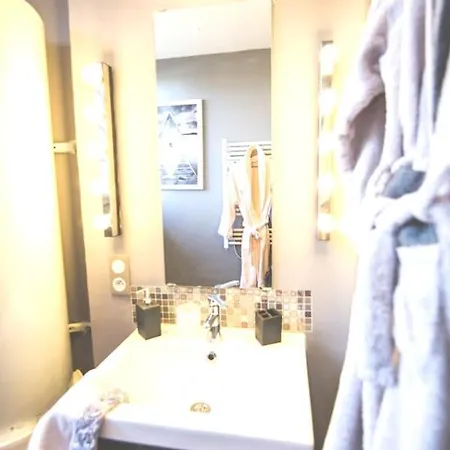 De 3 Chambres Avec Piscine Privee Jacuzzi Et Jardin Clos A Villa